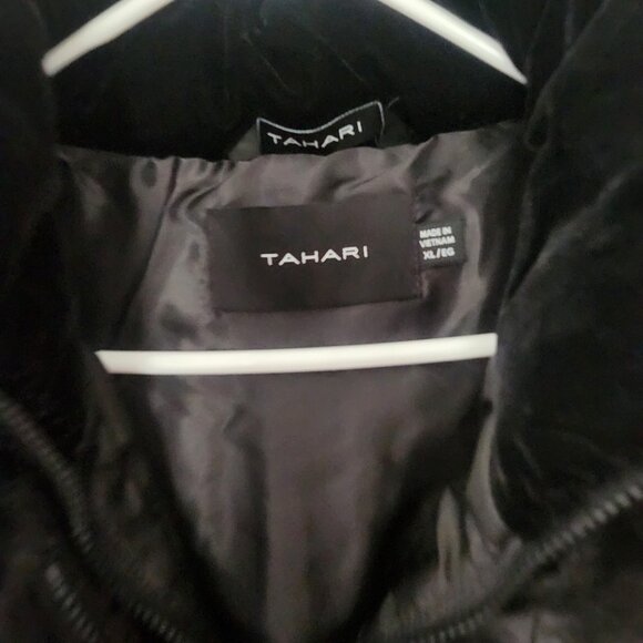 *NWT - Tahari Dana Hooded Faux Fur Trim Puffer Coat - Black - XL- $320 Retail - Picture 8 of 14
